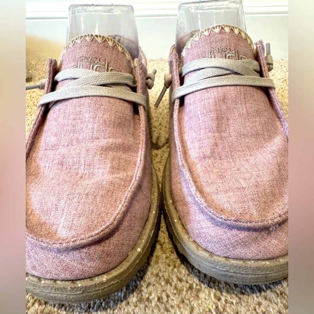 Like New Hey Dude Mauve Wendy Stretch Canvas Shoes w/ Polka-Dot Tan Sole - Picture 11 of 14